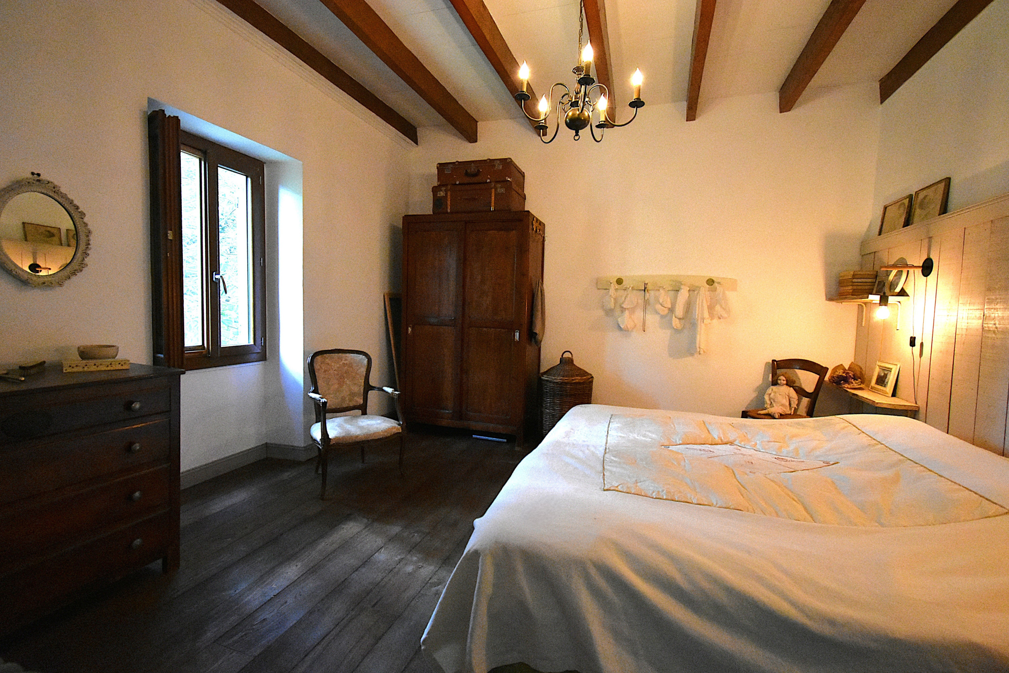 Ravissante maison de campagne avec piscine et terrain