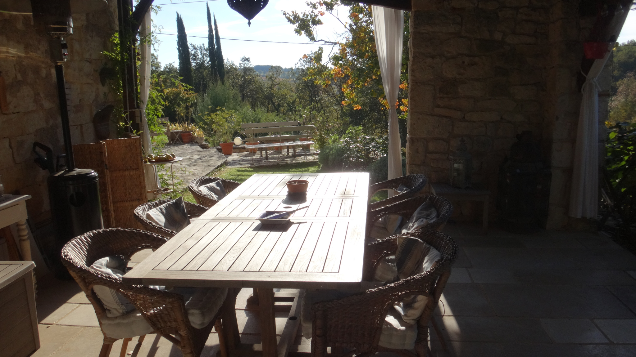 Superbe maison en pierres dans le Lot