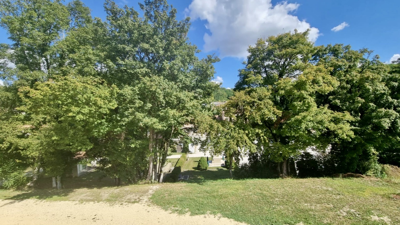 Maison contemporaine dans un lieu paisible à proximité d'un petit village Quercynois