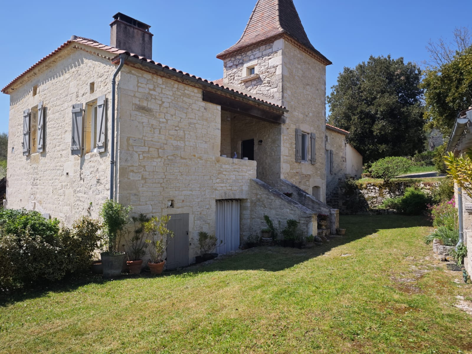 Superbe maison en pierres dans le Lot