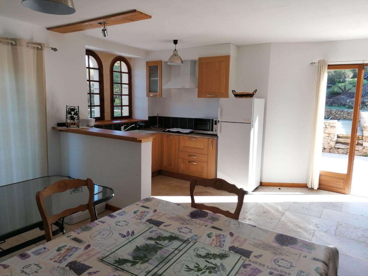 Propriété de 10 ha, deux maisons et... une piscine sur le toit !