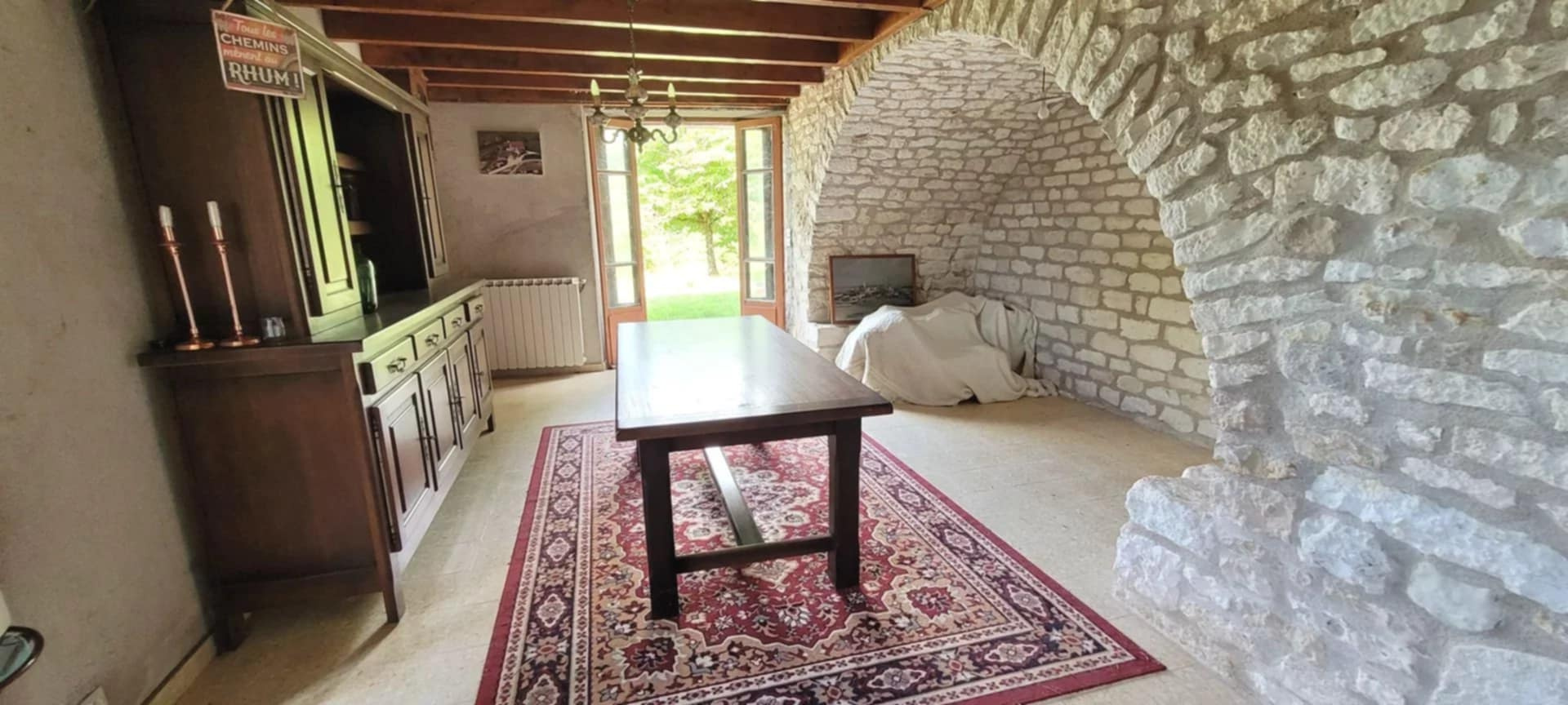 Ancien corps de ferme en situation dominante en sortie d'un hameau