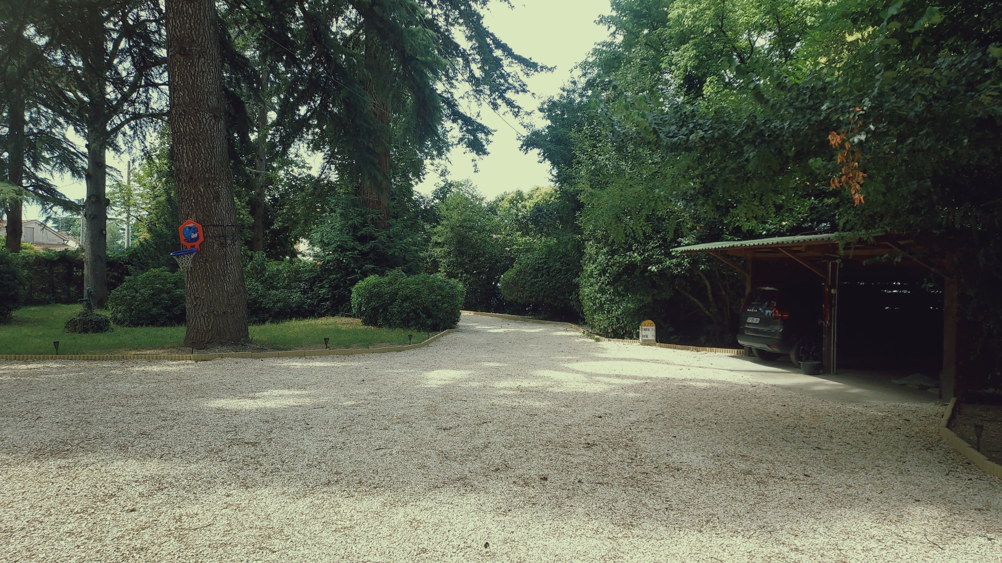 CHARMANTE PROPRIETE avec parc en plein centre de Bergerac