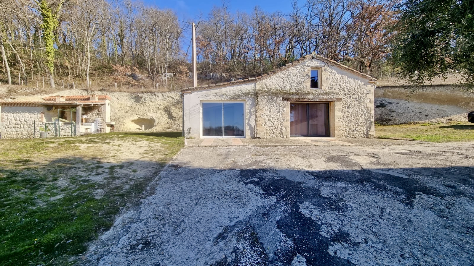 Belle propriété en pierre avec vue dégagée dans le Tarn et Garonne