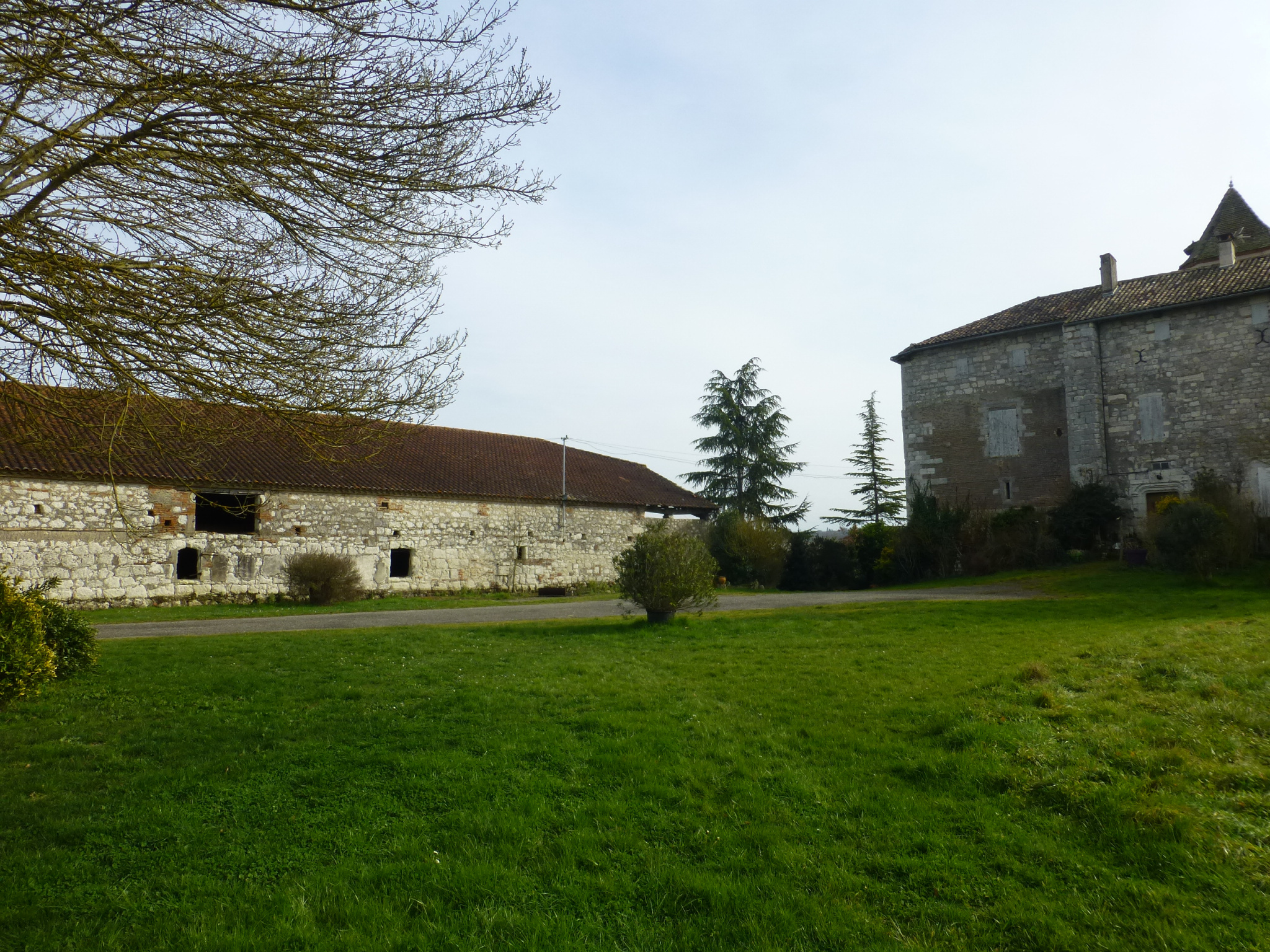Superbe château de XIII d'Antan situé dans le Tarn et Garonne