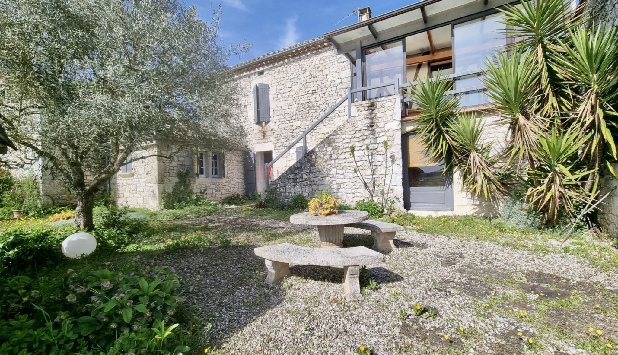 Charmante maison de village avec vue dégagée