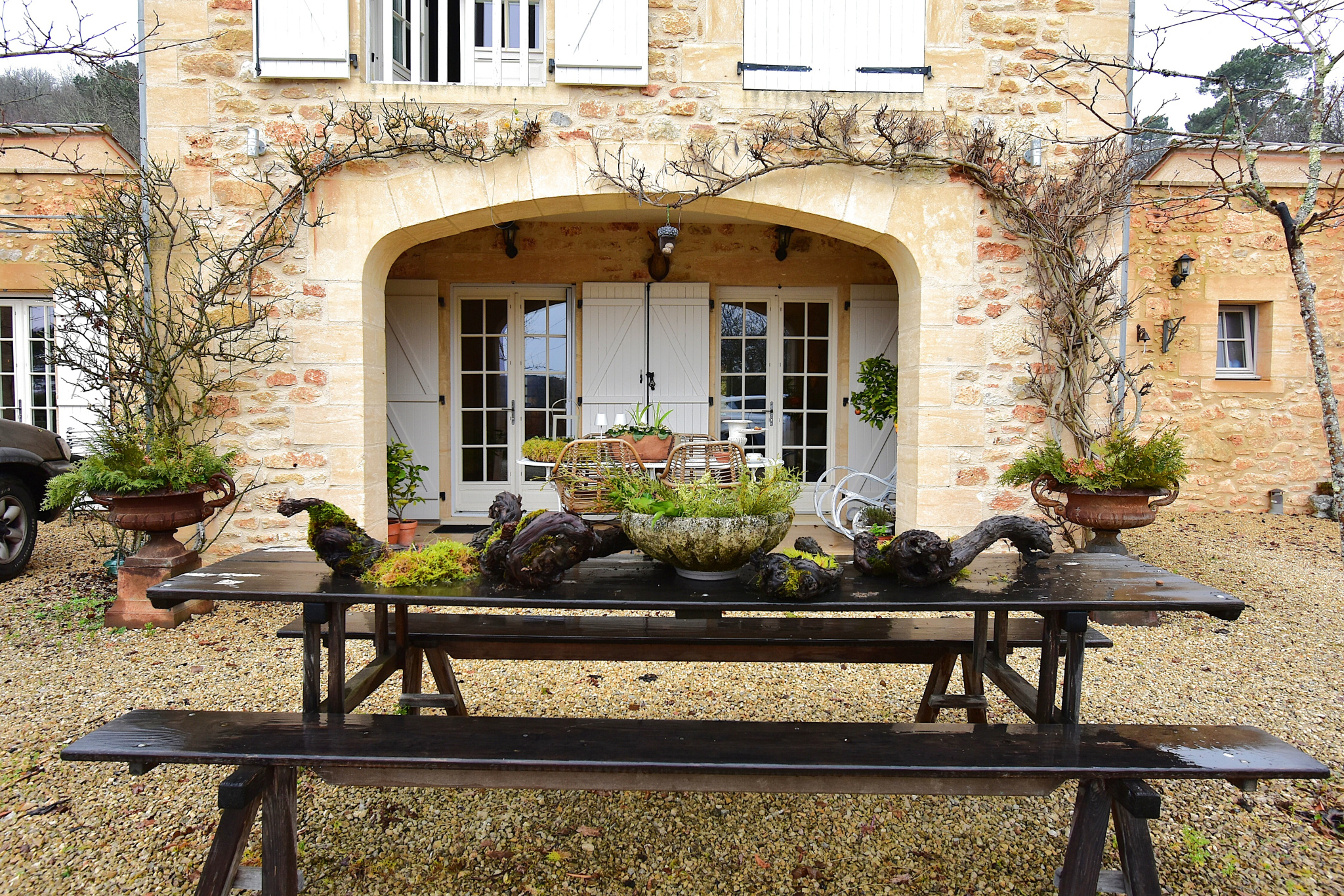 Construction de haute qualité avec piscine, gîtes et 1,5 ha