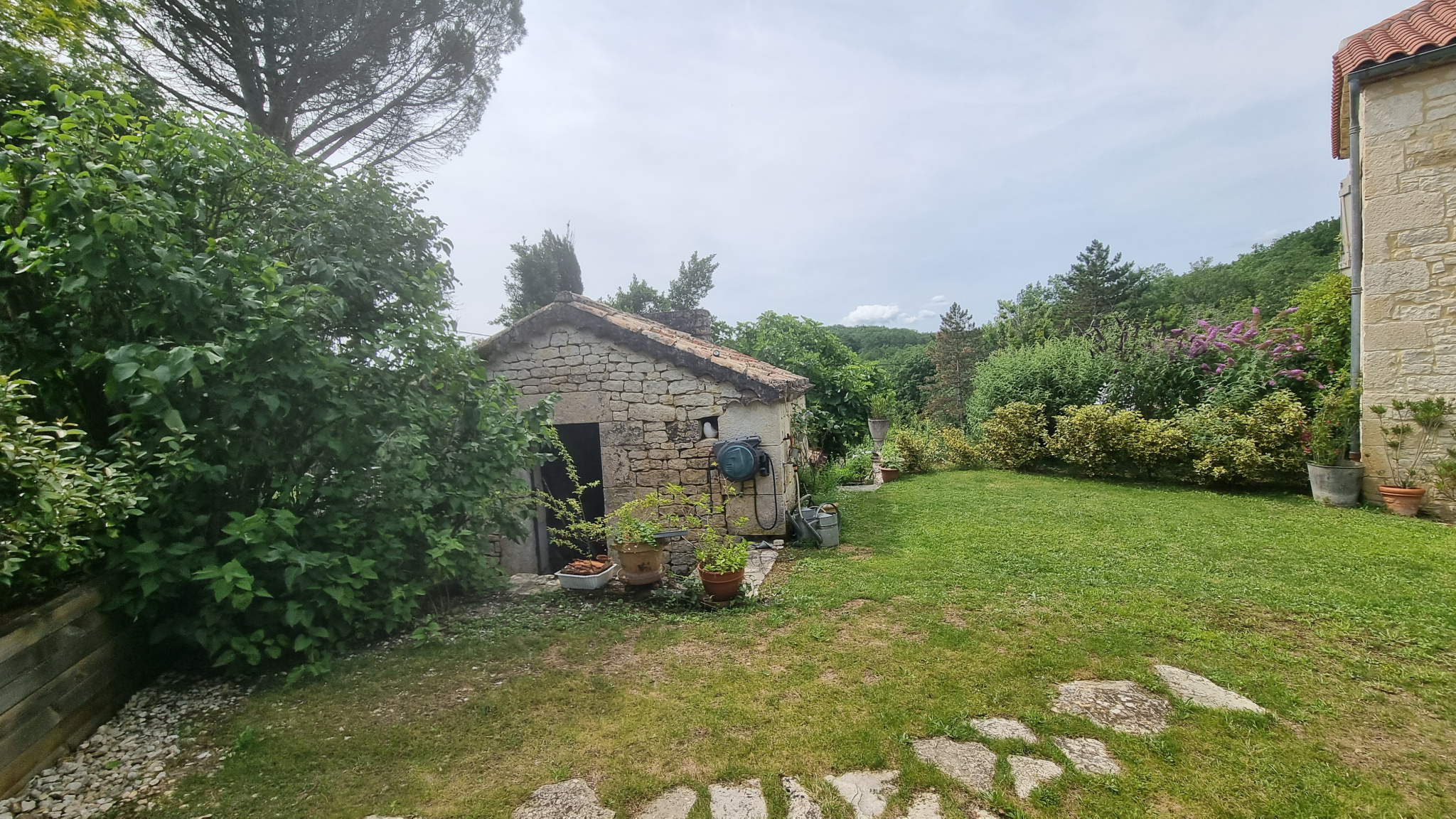 Superbe maison en pierres dans le Lot