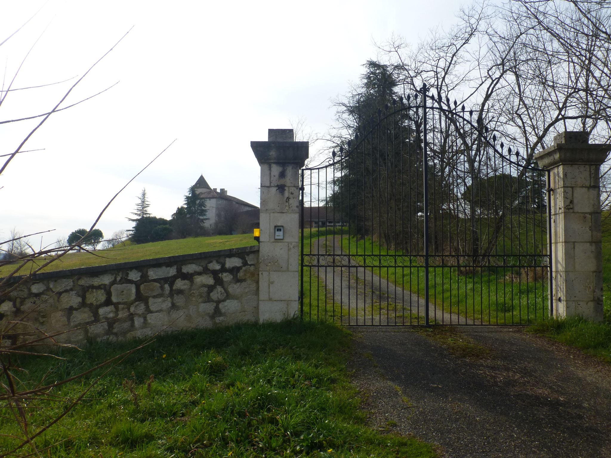 Superbe château de XIII d'Antan situé dans le Tarn et Garonne
