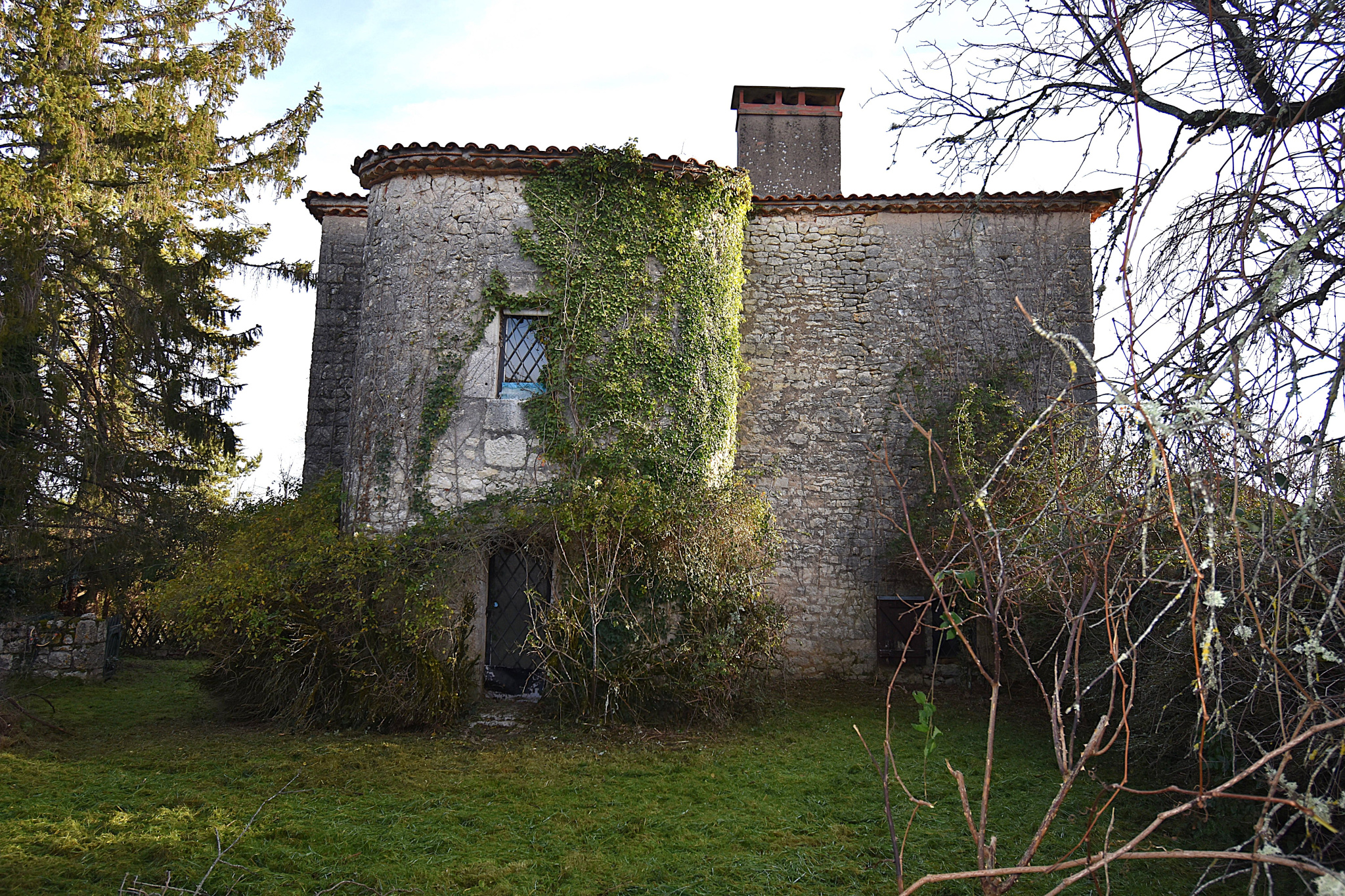 Demeure historique à restaurer et son parc magnifique.