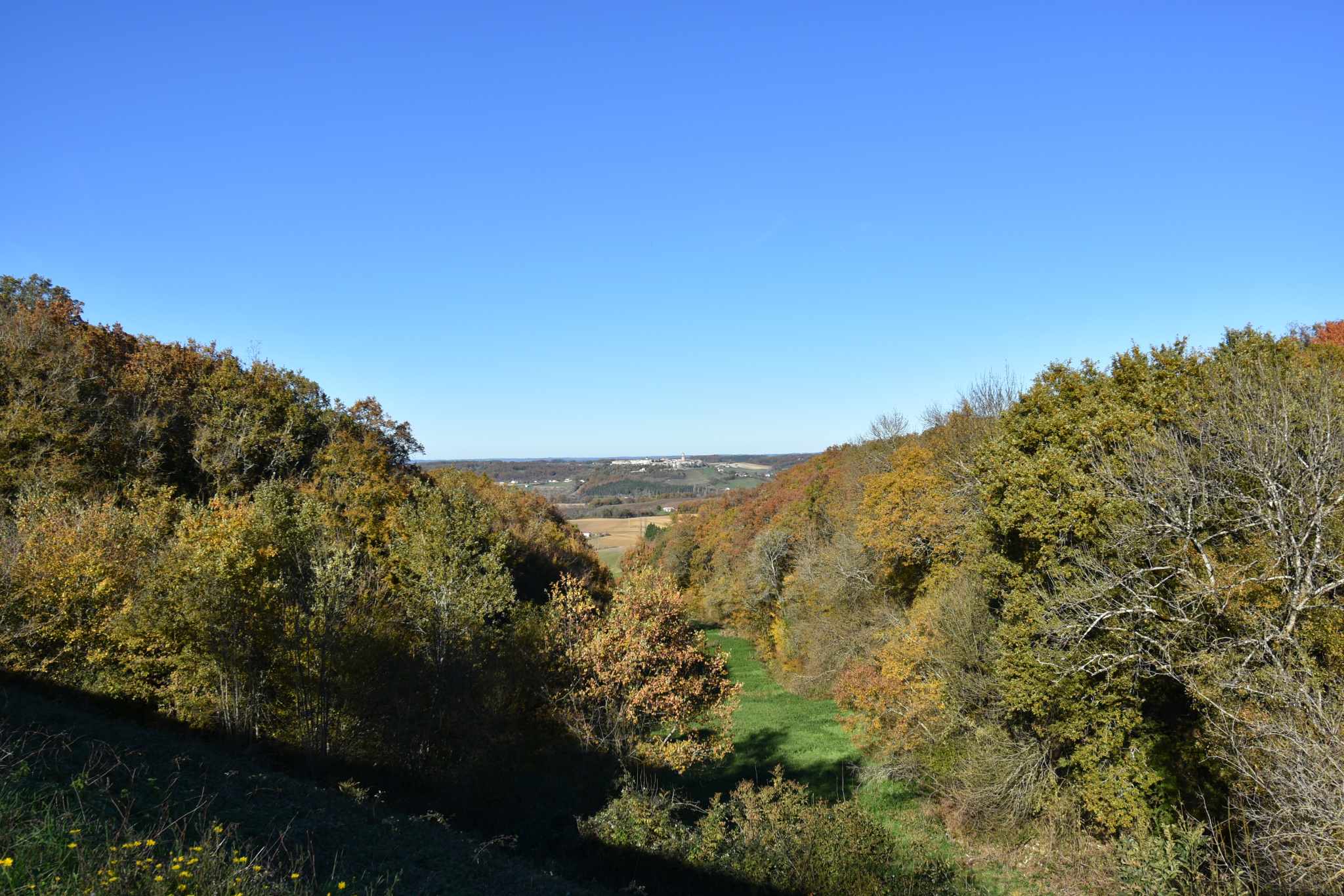 Propriété avec vue exceptionnelle, deux gites et piscine.