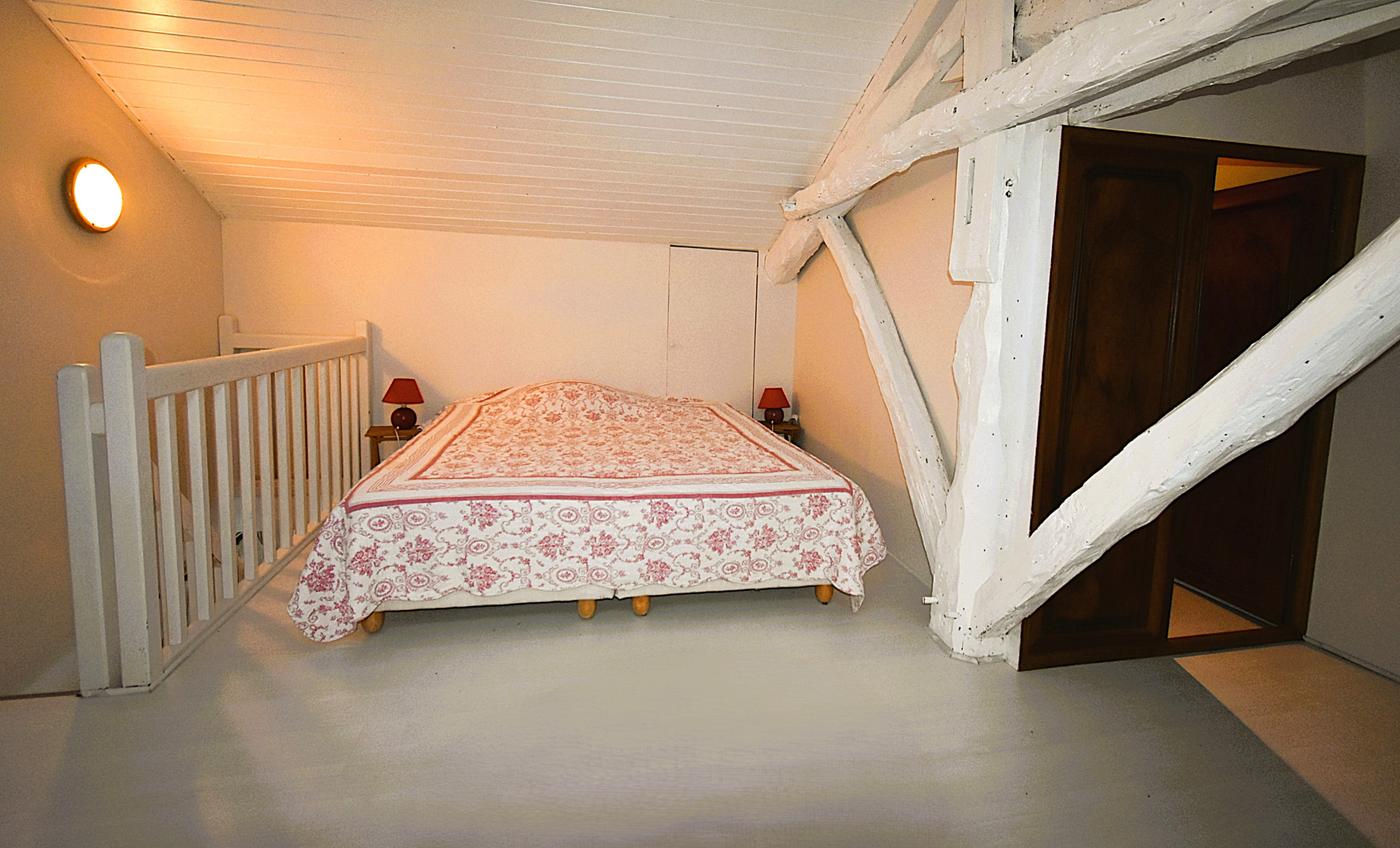 Propriété avec vue exceptionnelle, deux gites et piscine.