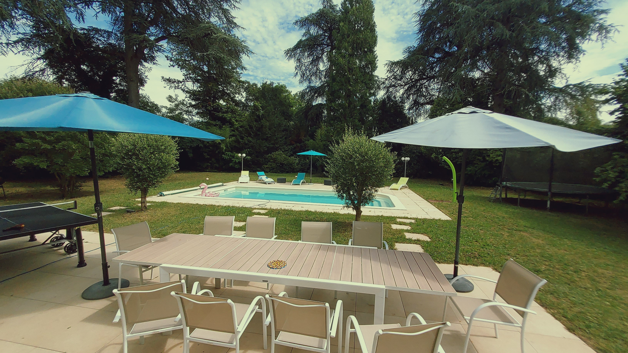 CHARMANTE PROPRIETE avec parc en plein centre de Bergerac