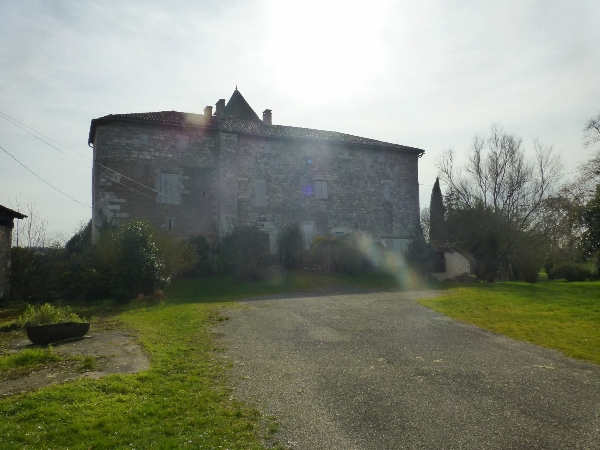 Superbe château de XIII d'Antan situé dans le Tarn et Garonne