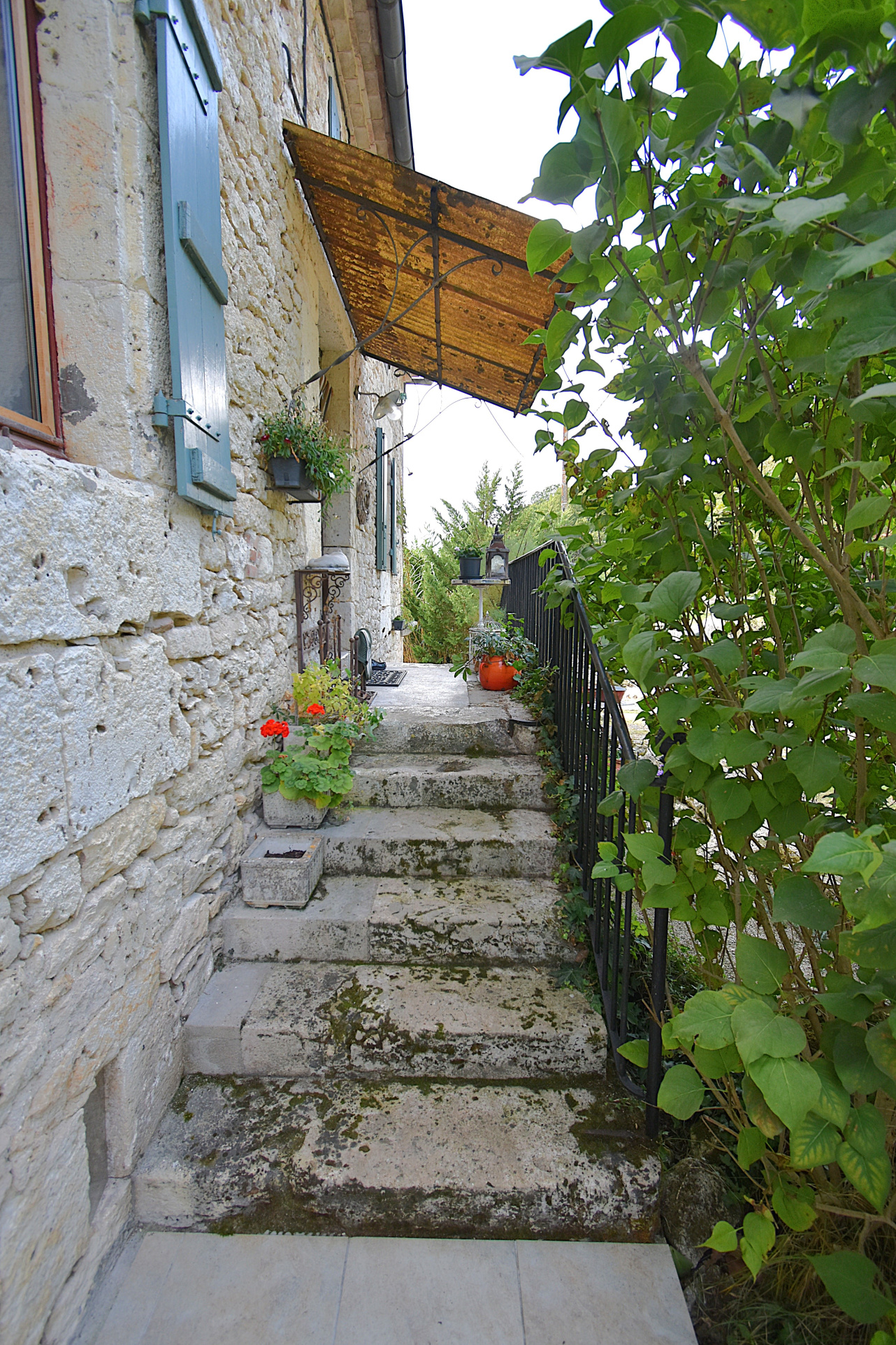 Ravissante maison de campagne avec piscine et terrain