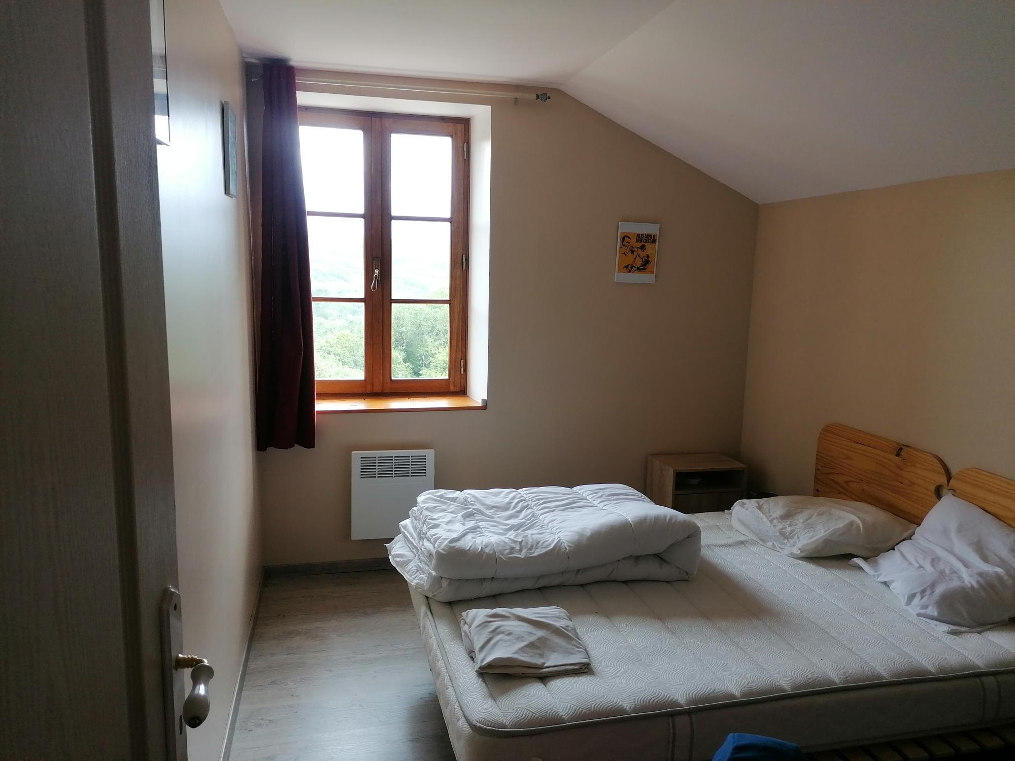 Propriété de 10 ha, deux maisons et... une piscine sur le toit !