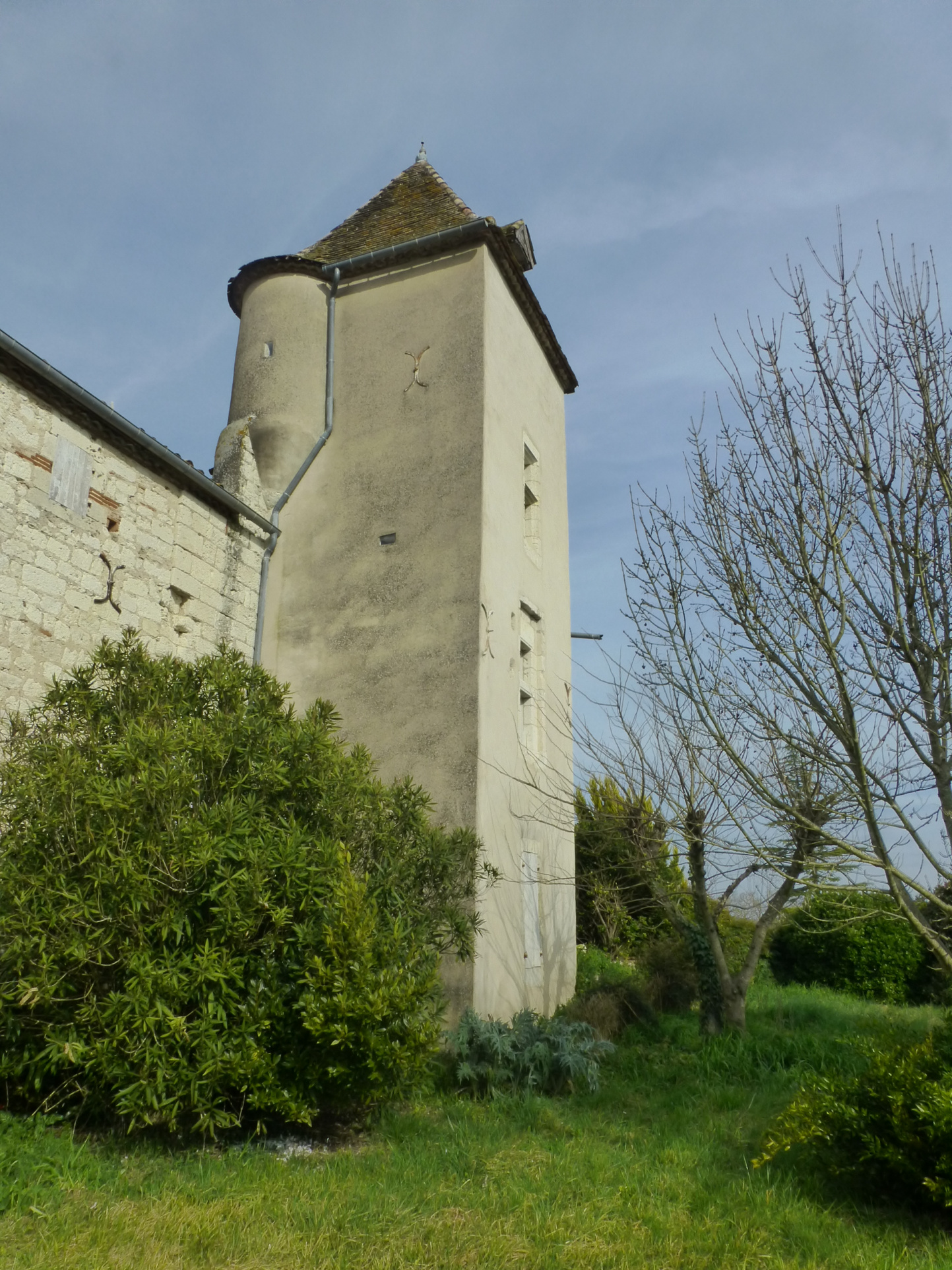 Superbe château de XIII d'Antan situé dans le Tarn et Garonne